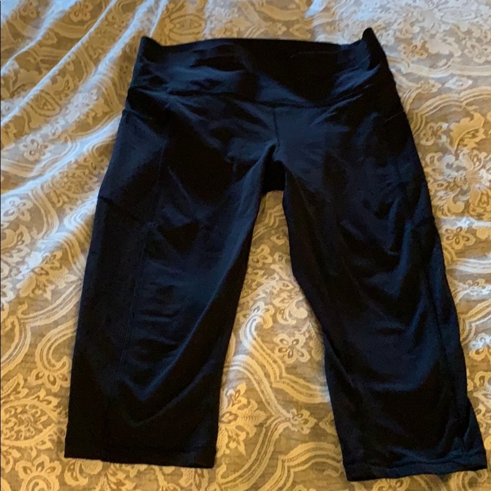 Lu lu lemon cropped pants